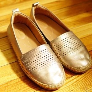 Clarks leather slip-on loafers golden